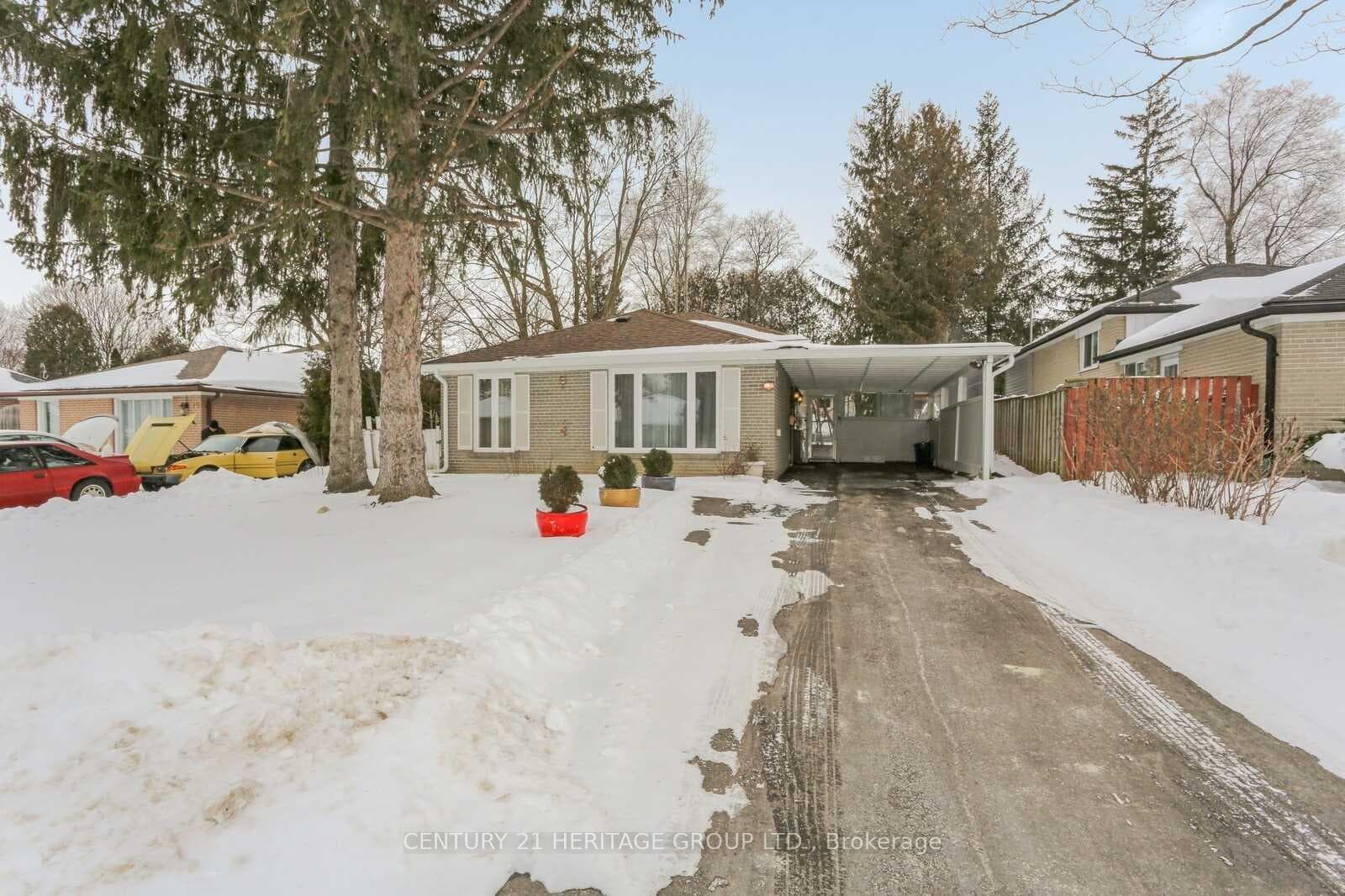 81 Aurora Heights Drive Unit Aurora photo 3