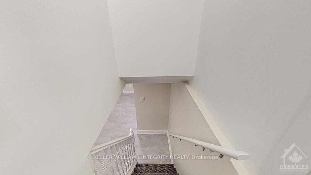 69 MEADOWLANDS Drive Unit 2 photo 20