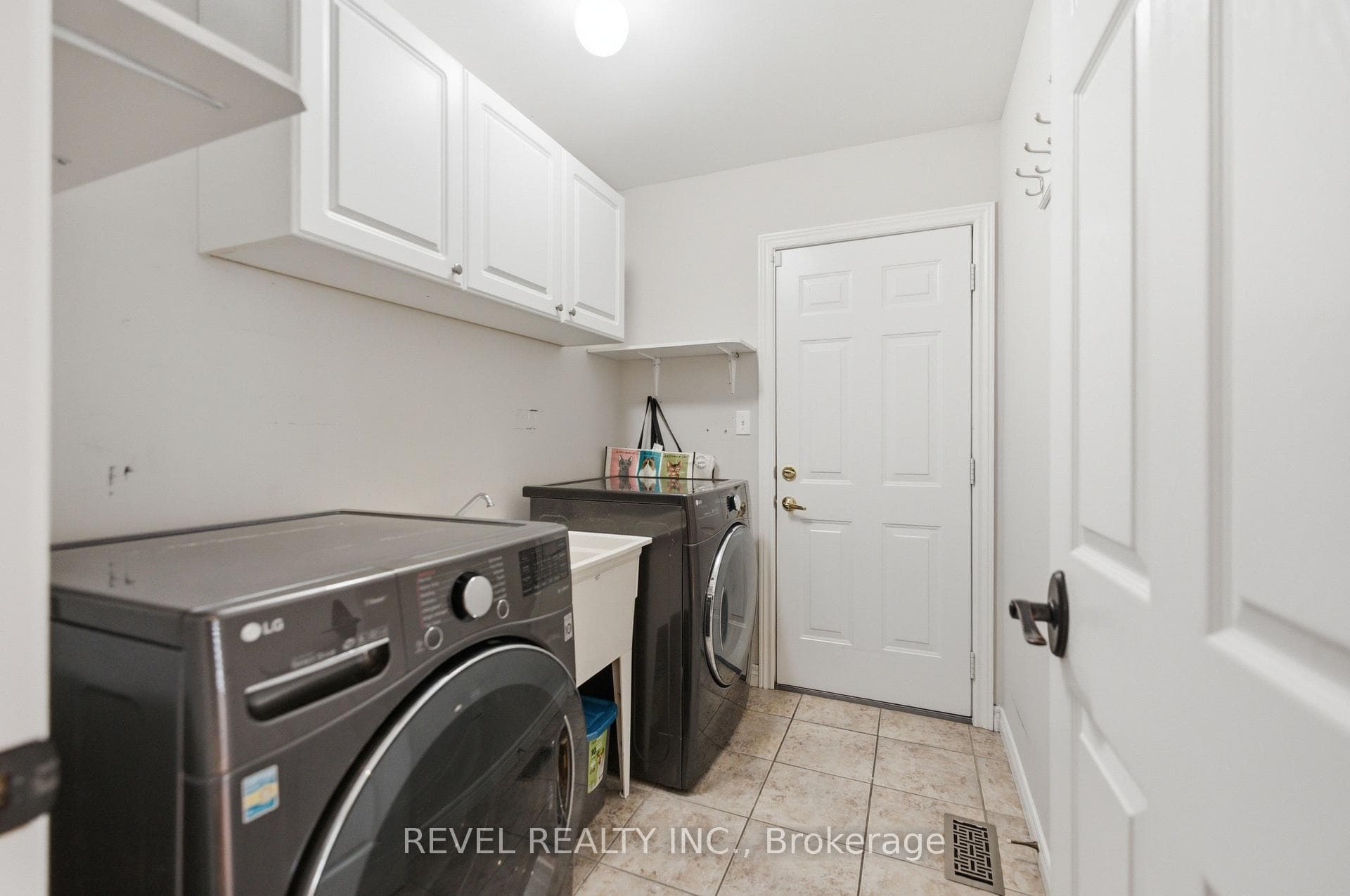 11 Maynard Street photo 19
