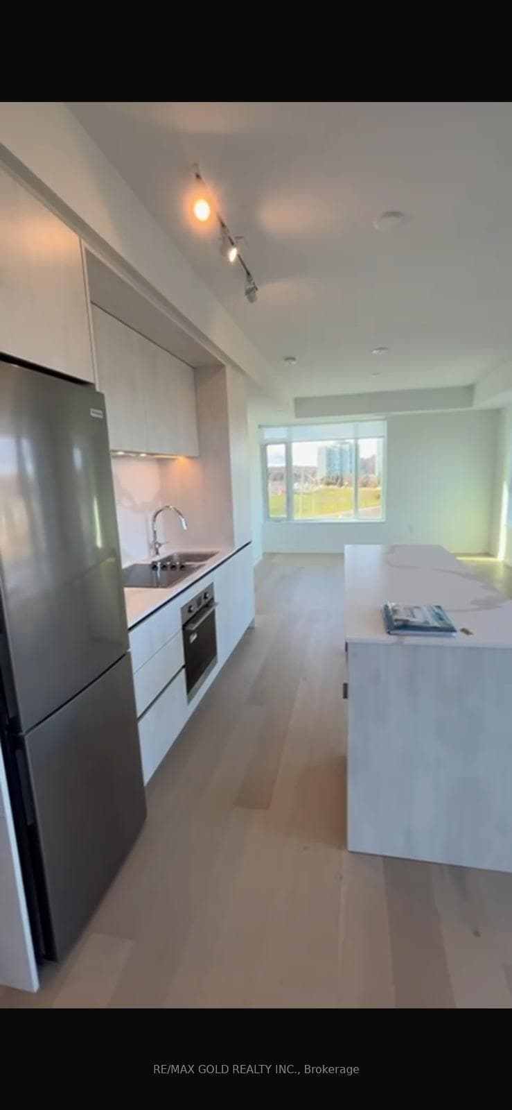 2495 Eglinton Avenue Unit 614 photo 10
