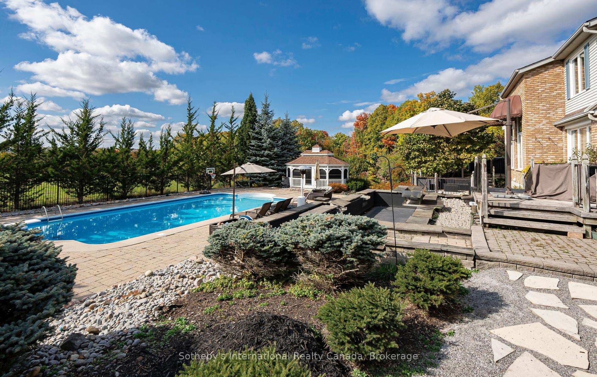 203 SKI HILL Road photo 43