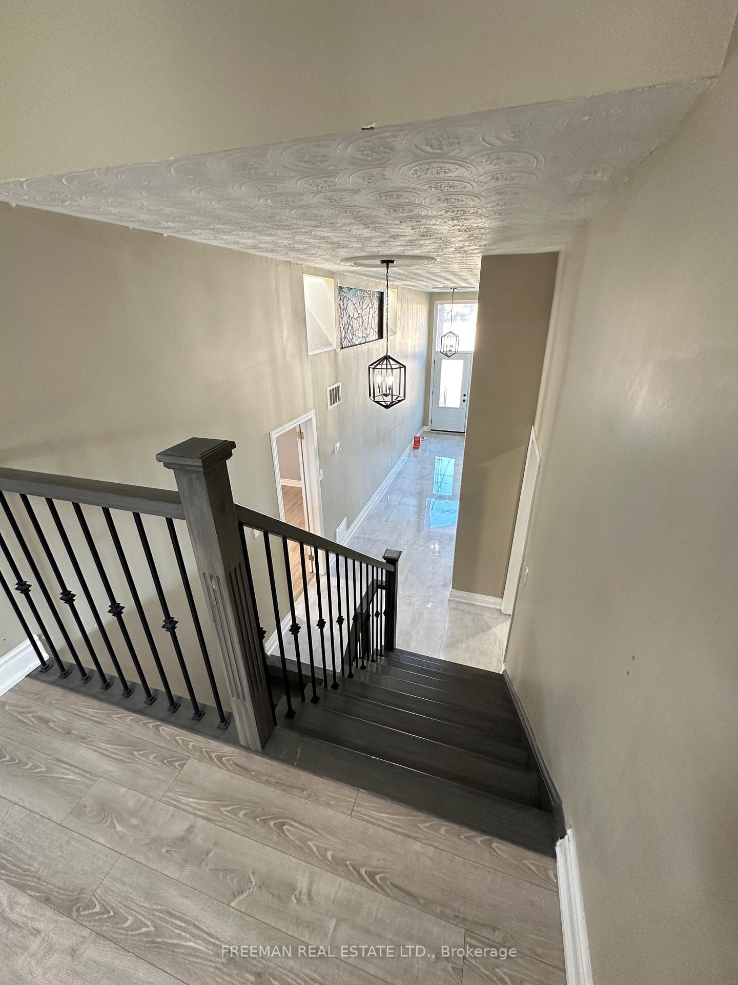 2495 Privet Crescent Unit (main) photo 15