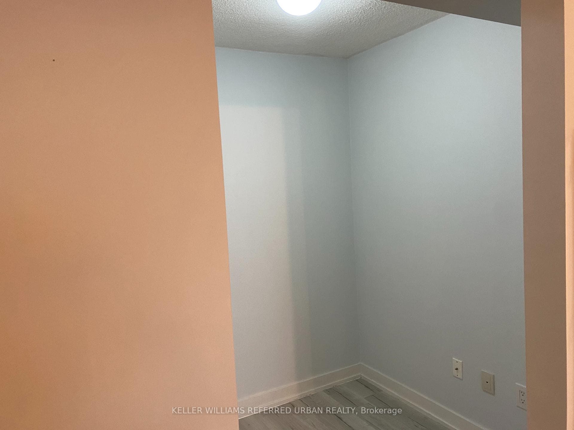 33 Singer Court Unit 803 photo 6