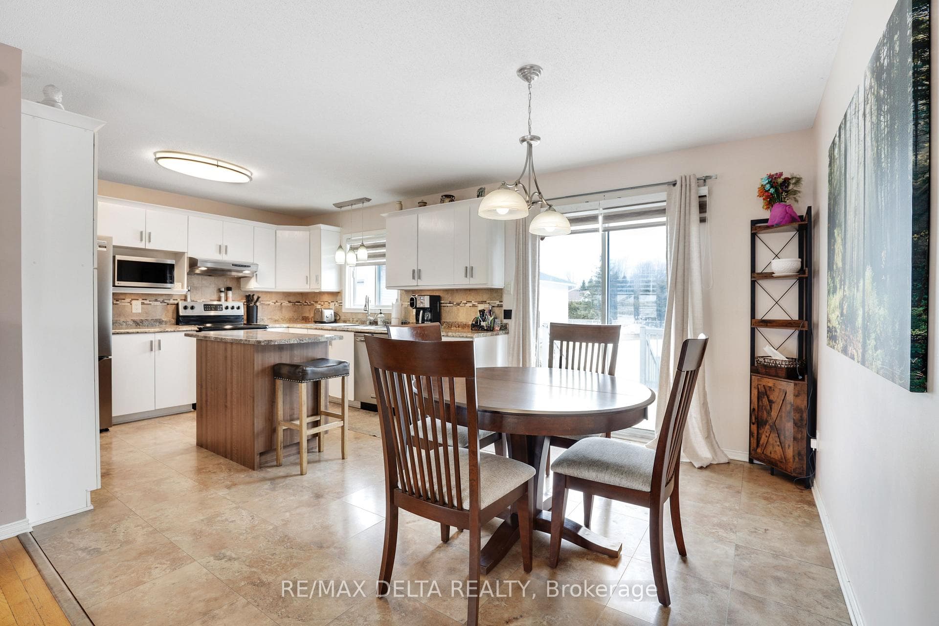 2031 Devine Road photo 7