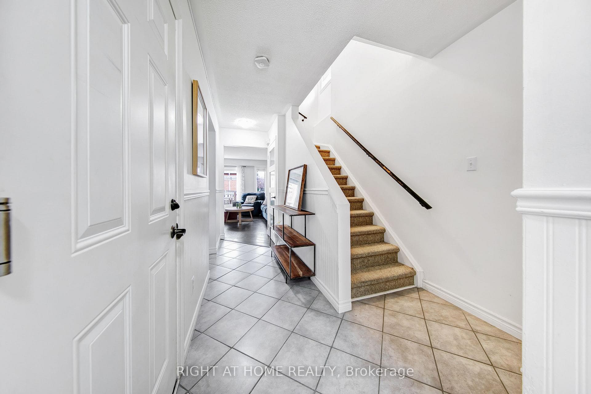 11 Potter Crescent photo 10