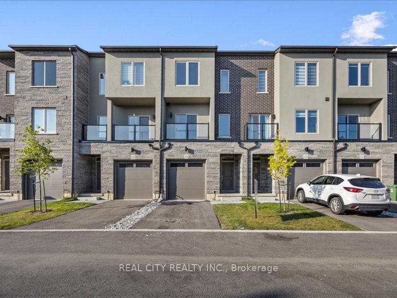 13 Bayberry Lane photo 2