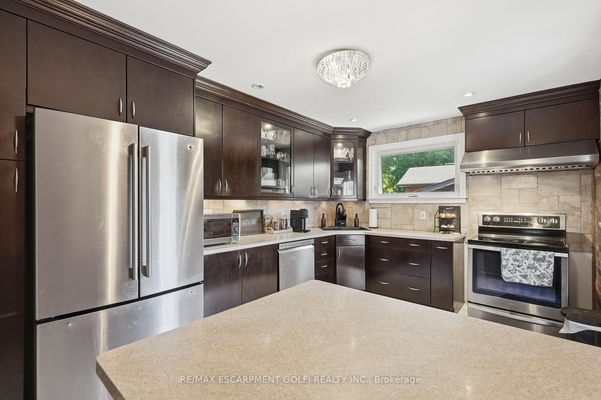 33 Debora Drive photo 11