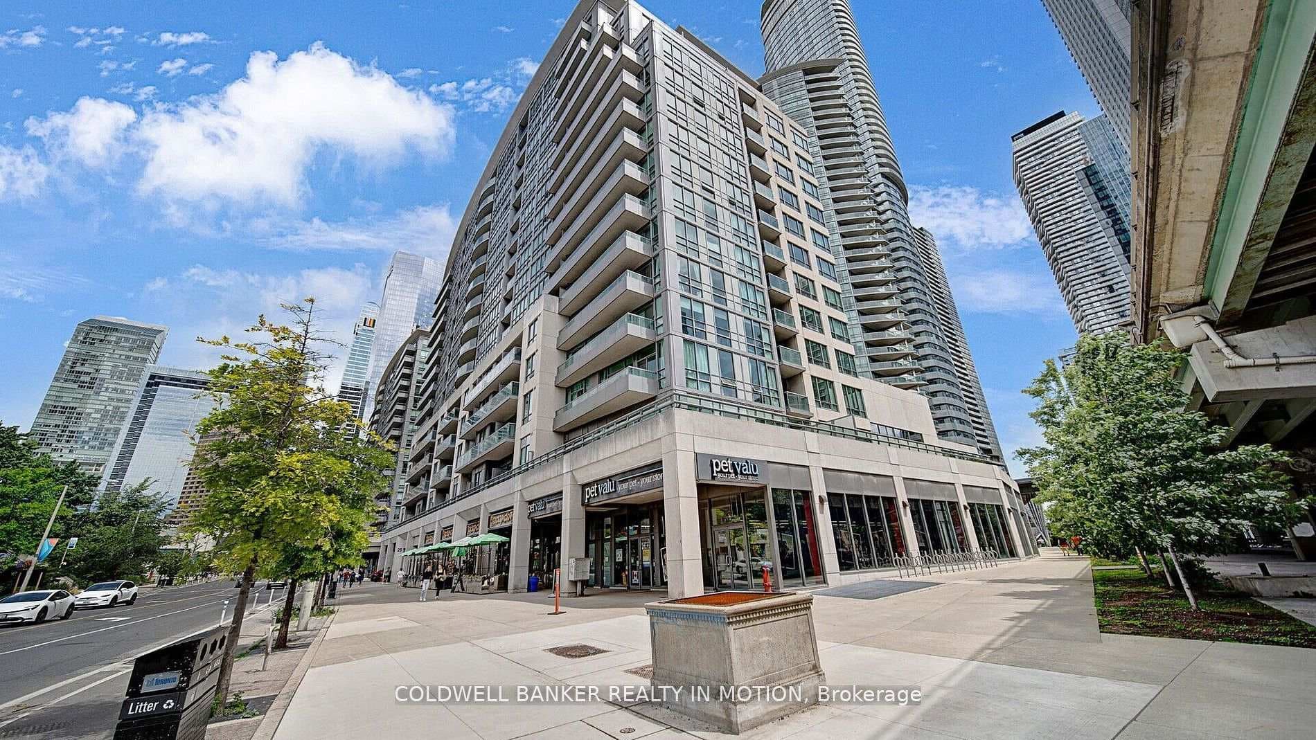 25 Lower Simcoe Street Unit 918 photo 1