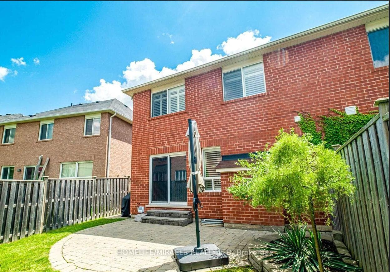 795 Howden Crescent photo 29