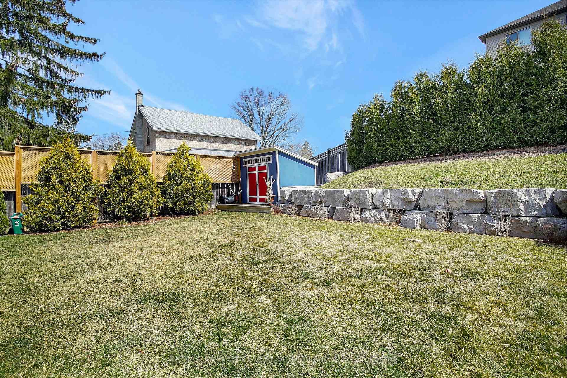 390 River Road photo 7