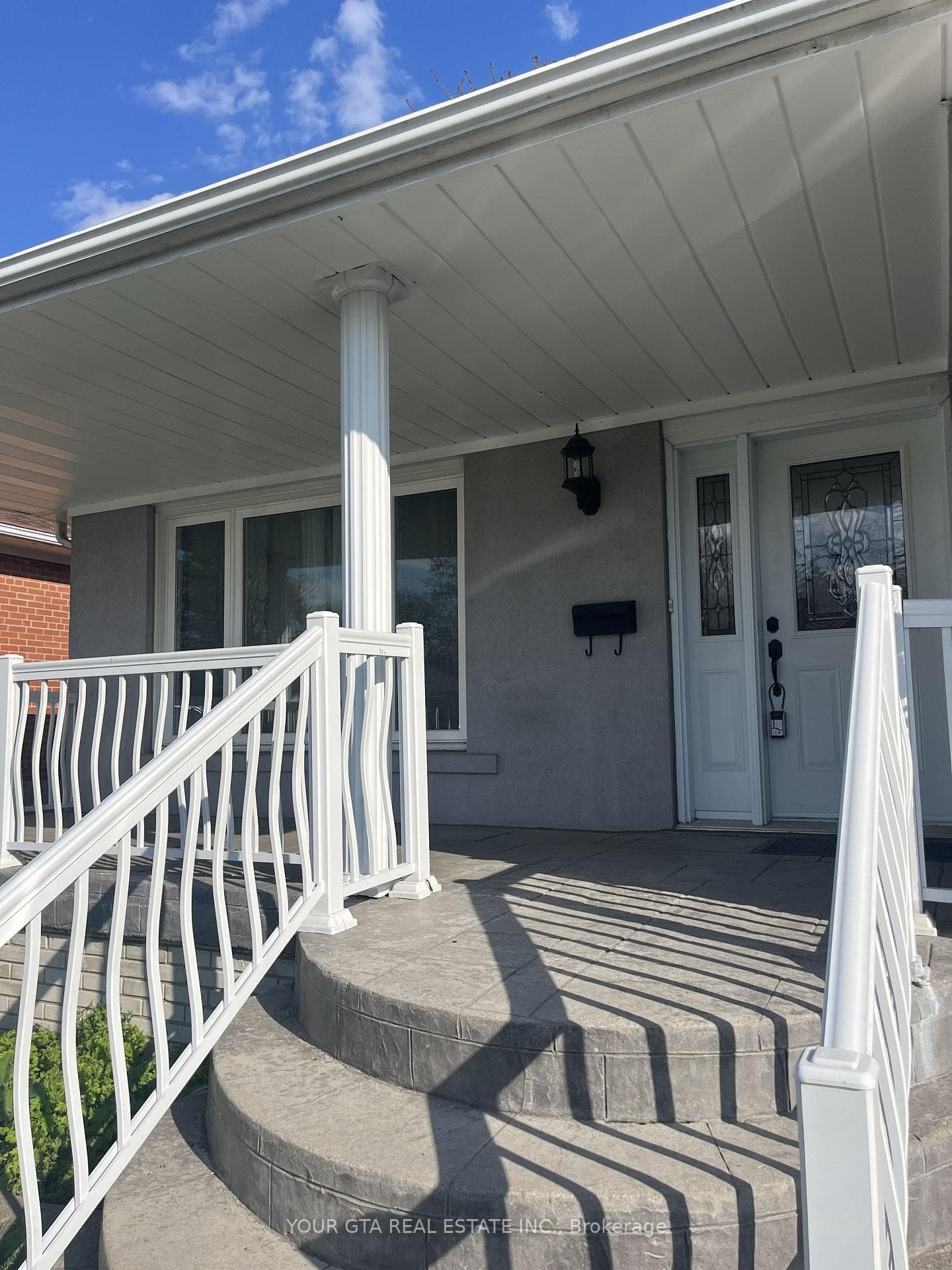 1166 McBride Avenue Unit Upper photo 4