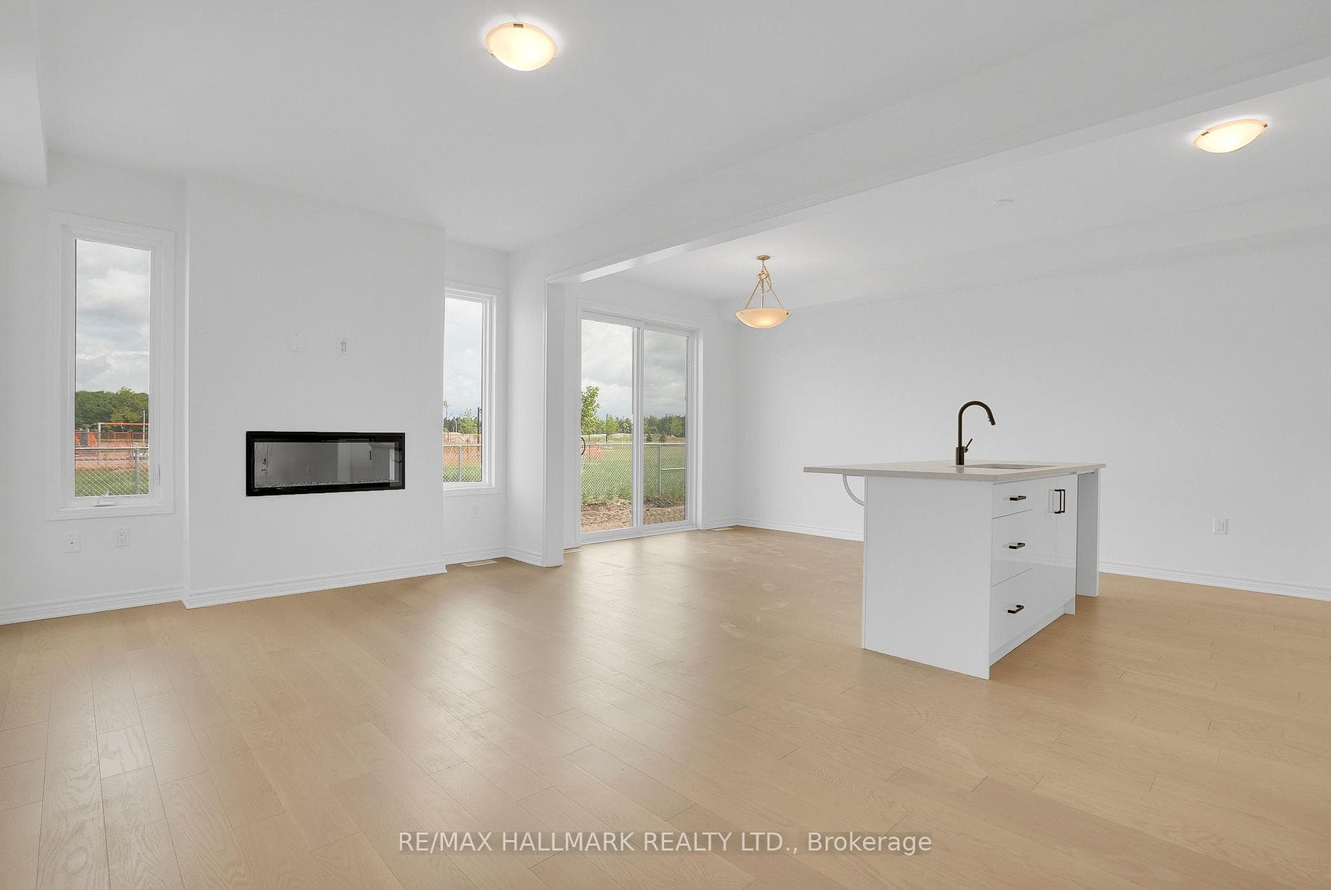 15 Foxley Heights photo 8