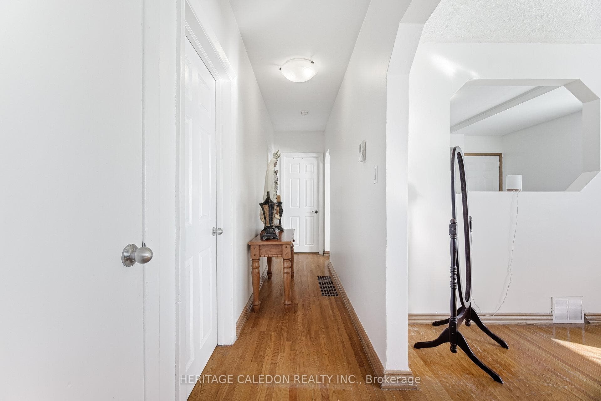 25 Shelley Street photo 17