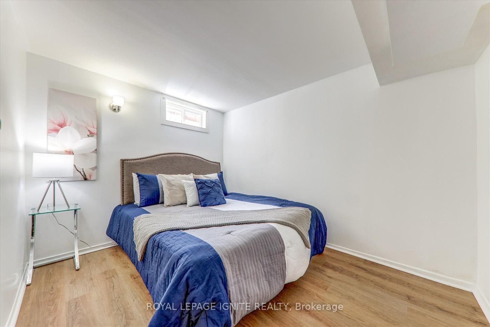 7 Halfway Avenue photo 34