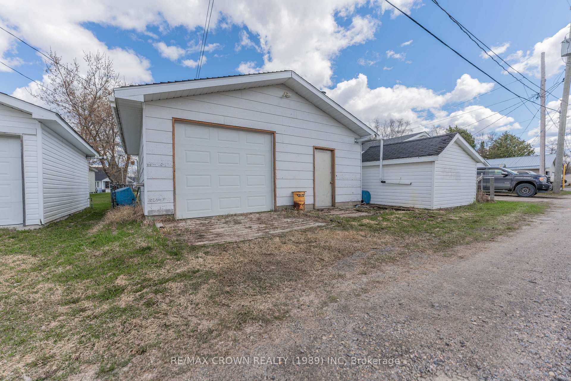 35 Bowman Avenue photo 4