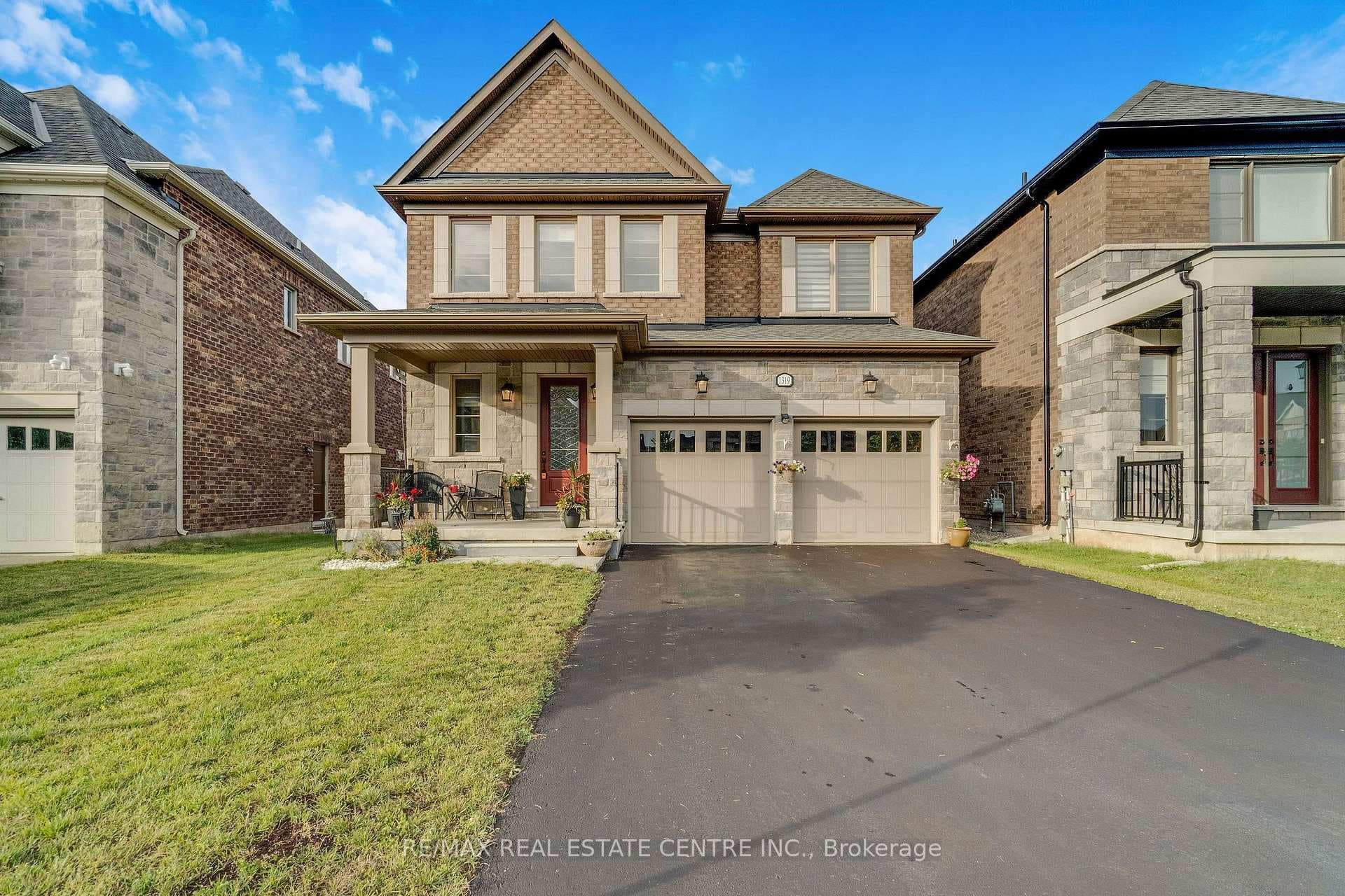 1319 Britton Crescent photo 2