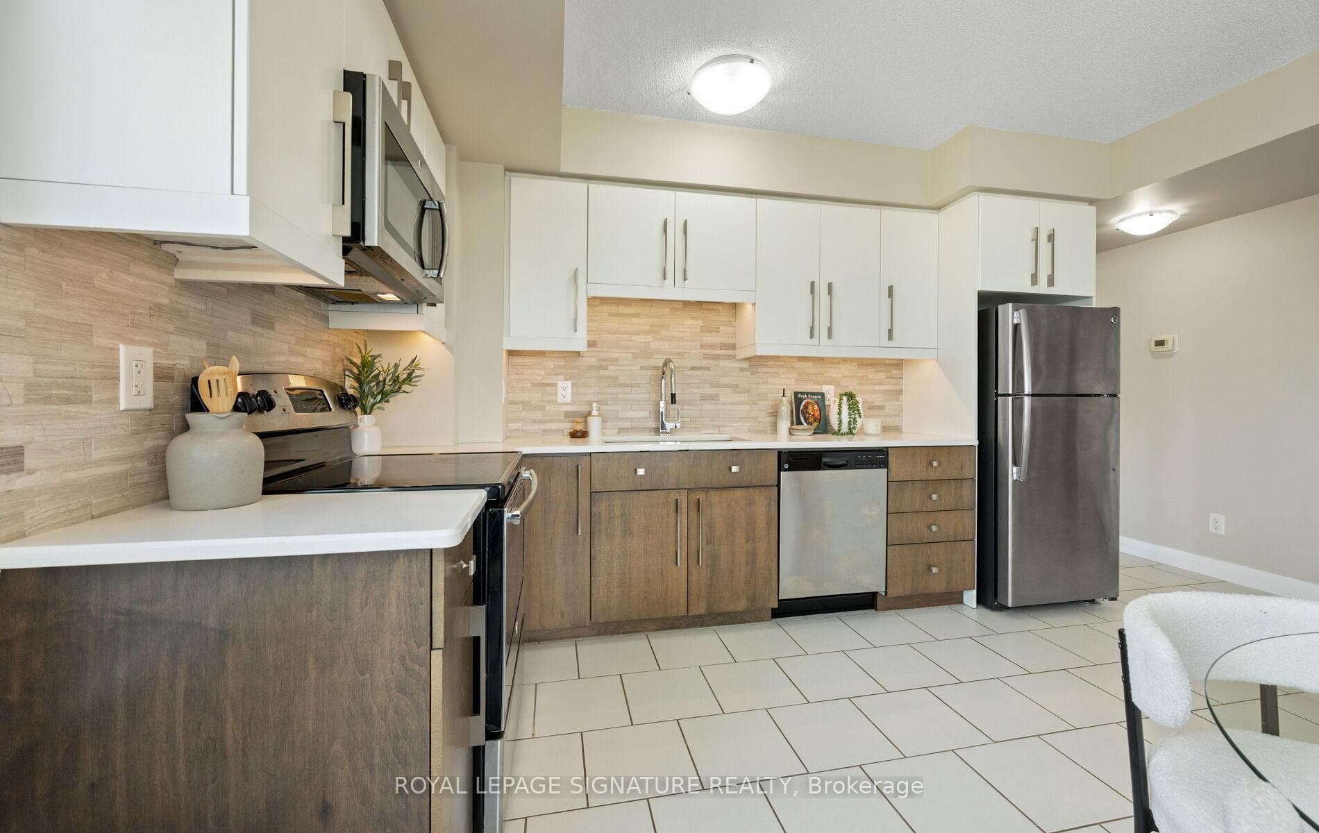53 Arthur Street Unit 706 photo 11