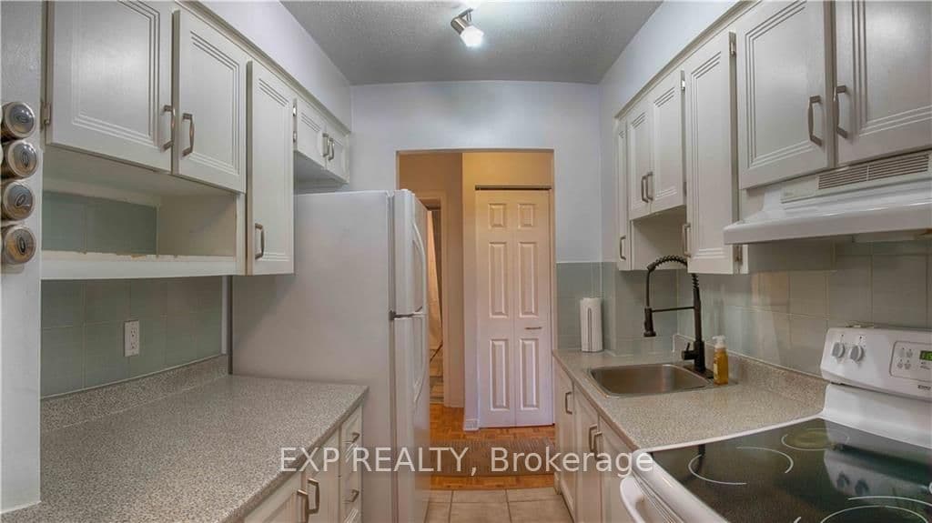 2044 ARROWSMITH Drive Unit 202C photo 8