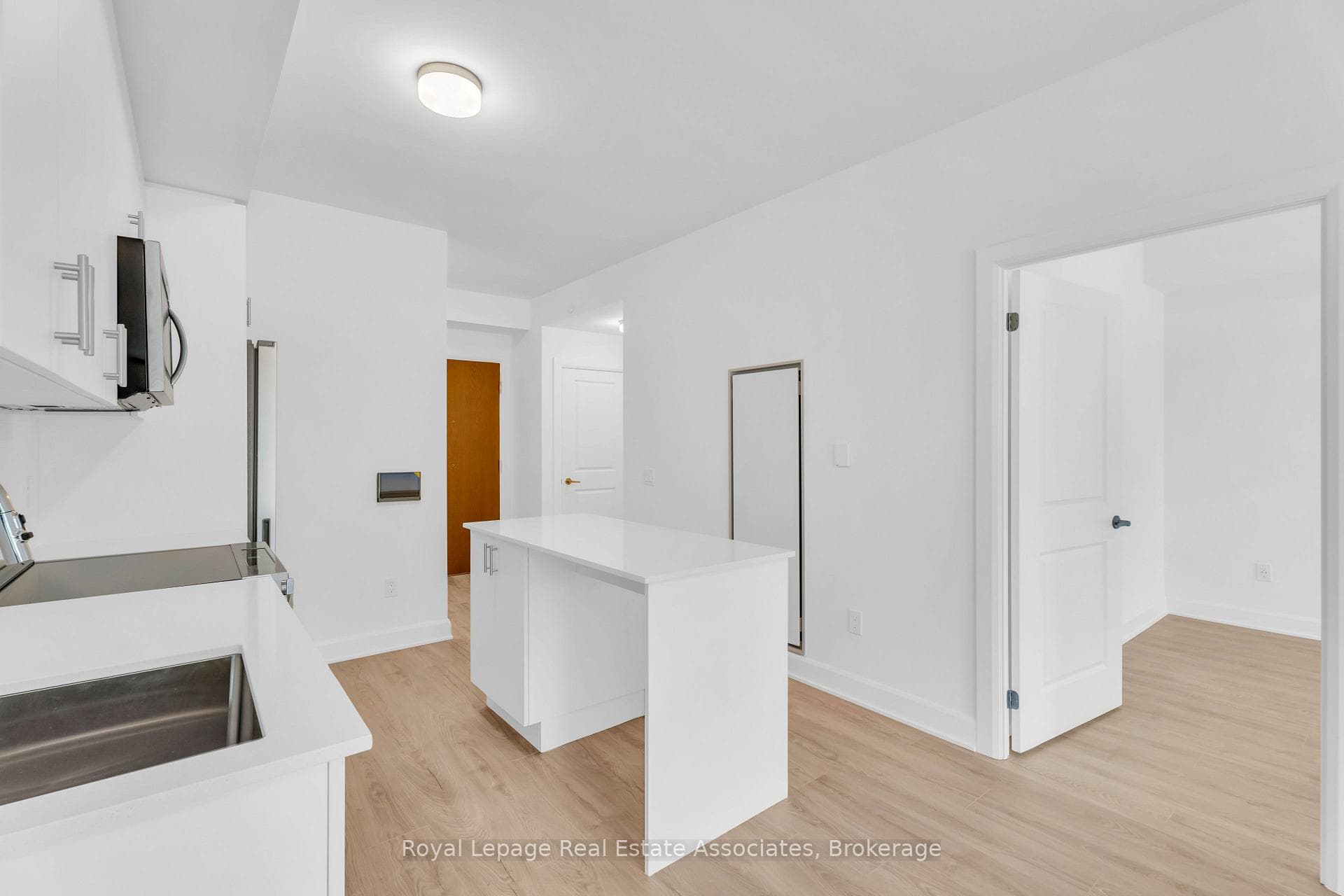 3240 William Coltson Avenue Unit 216 photo 11