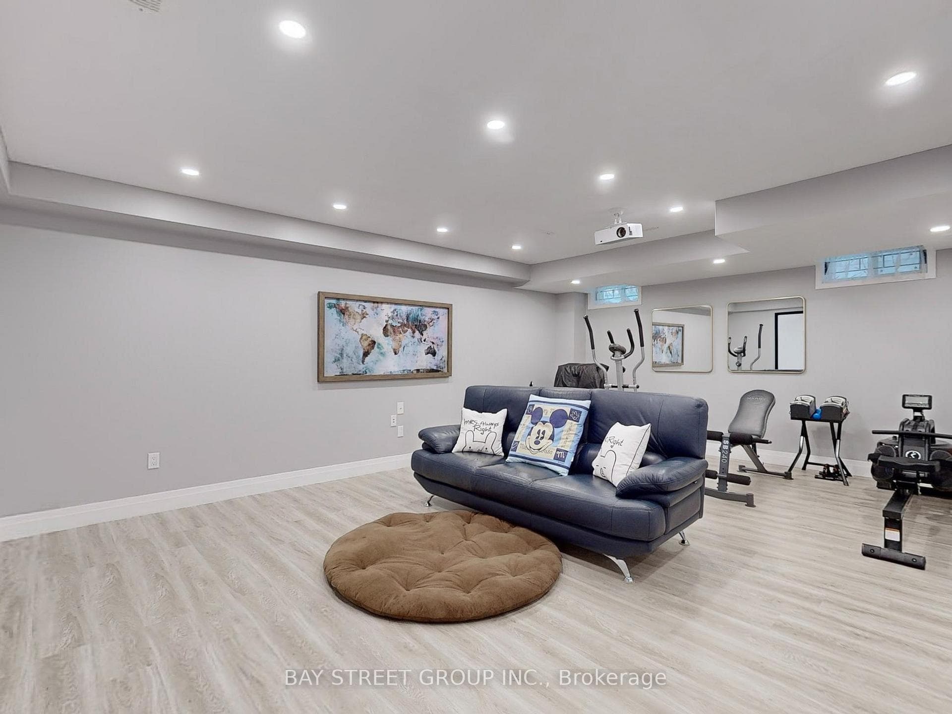 730 Hammersly Boulevard photo 28