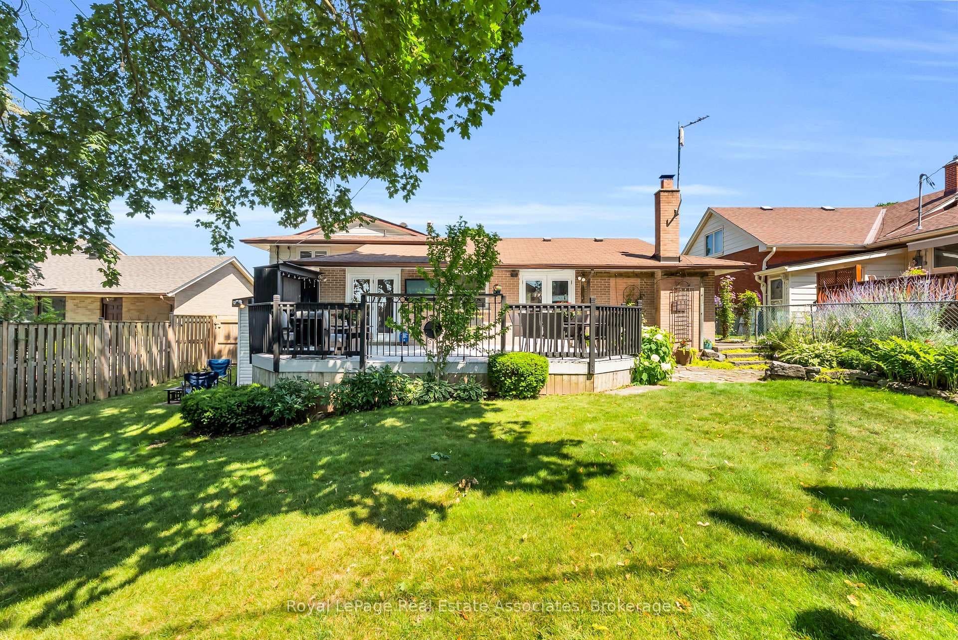 233 Elmore Drive photo 36