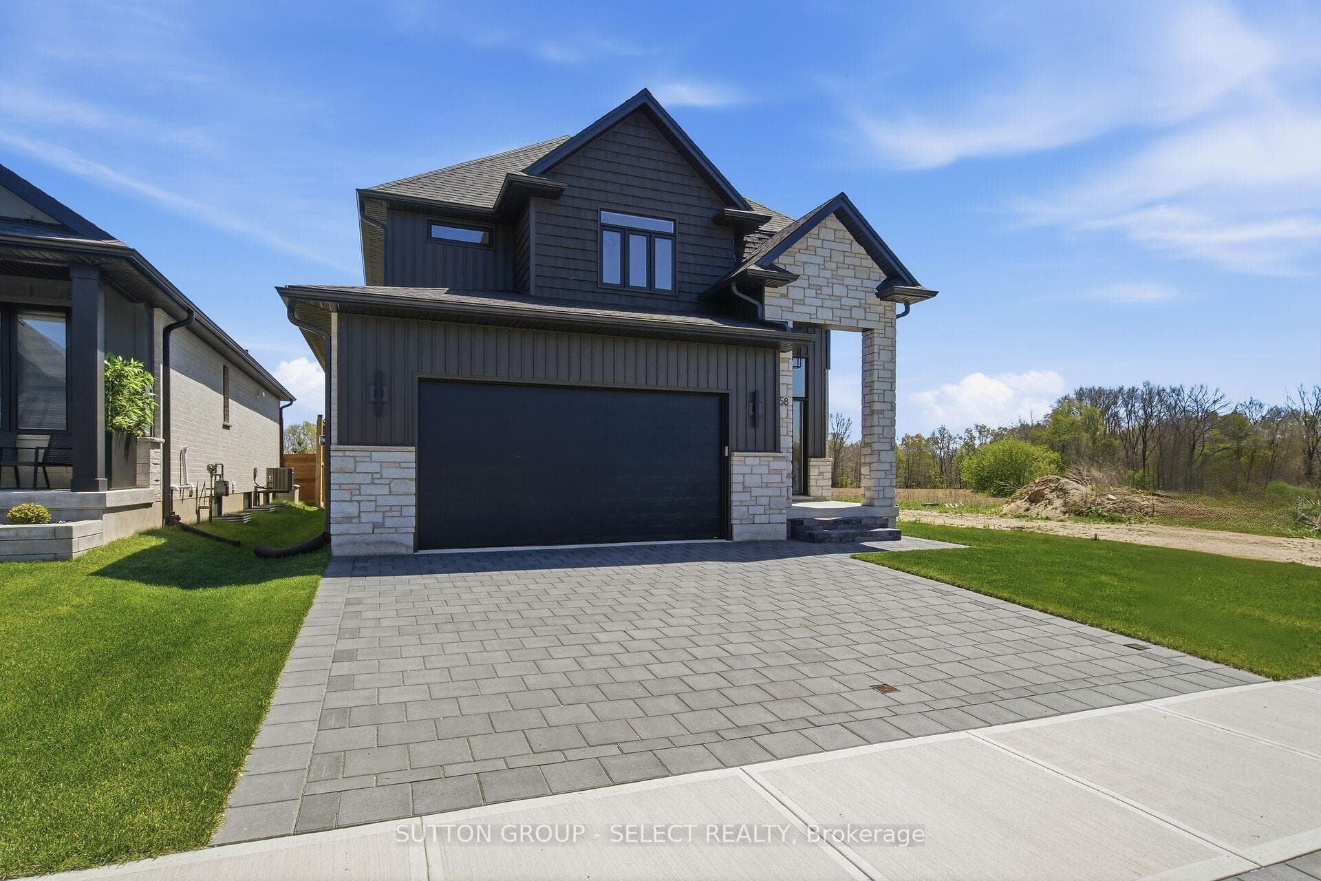 58 Briscoe Crescent photo 4