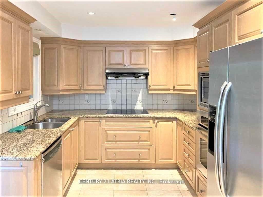 210 Centre Street photo 8