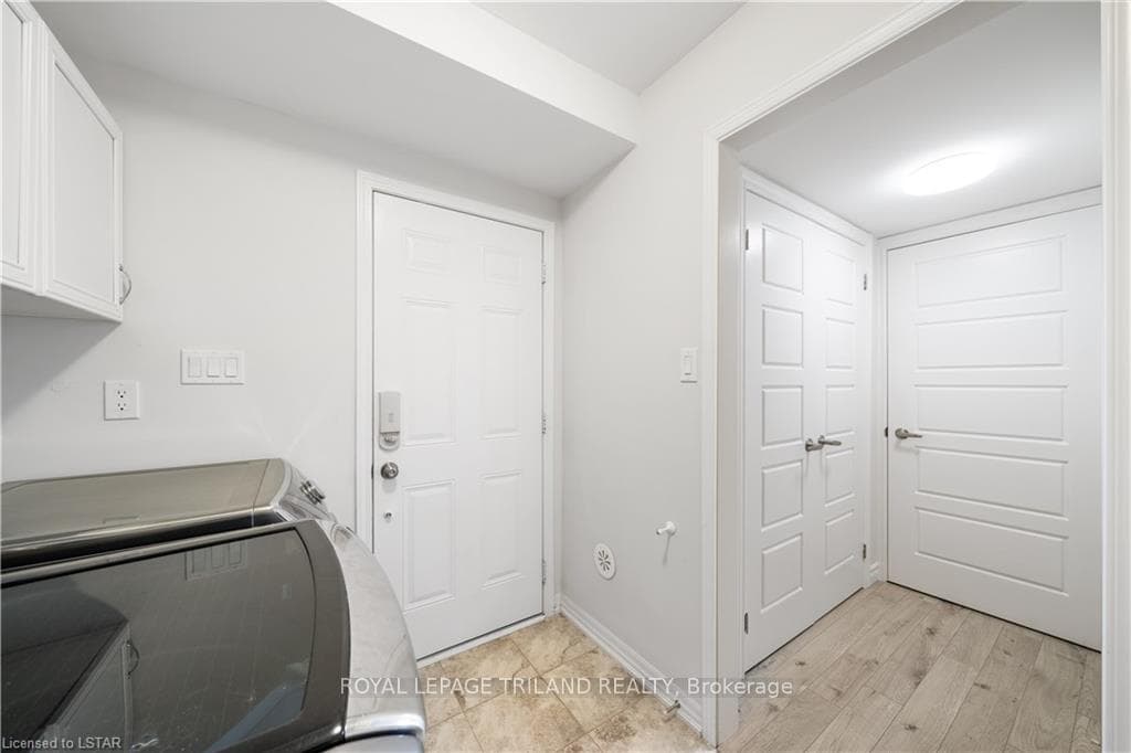 244 ELLEN DAVIDSON Drive photo 12