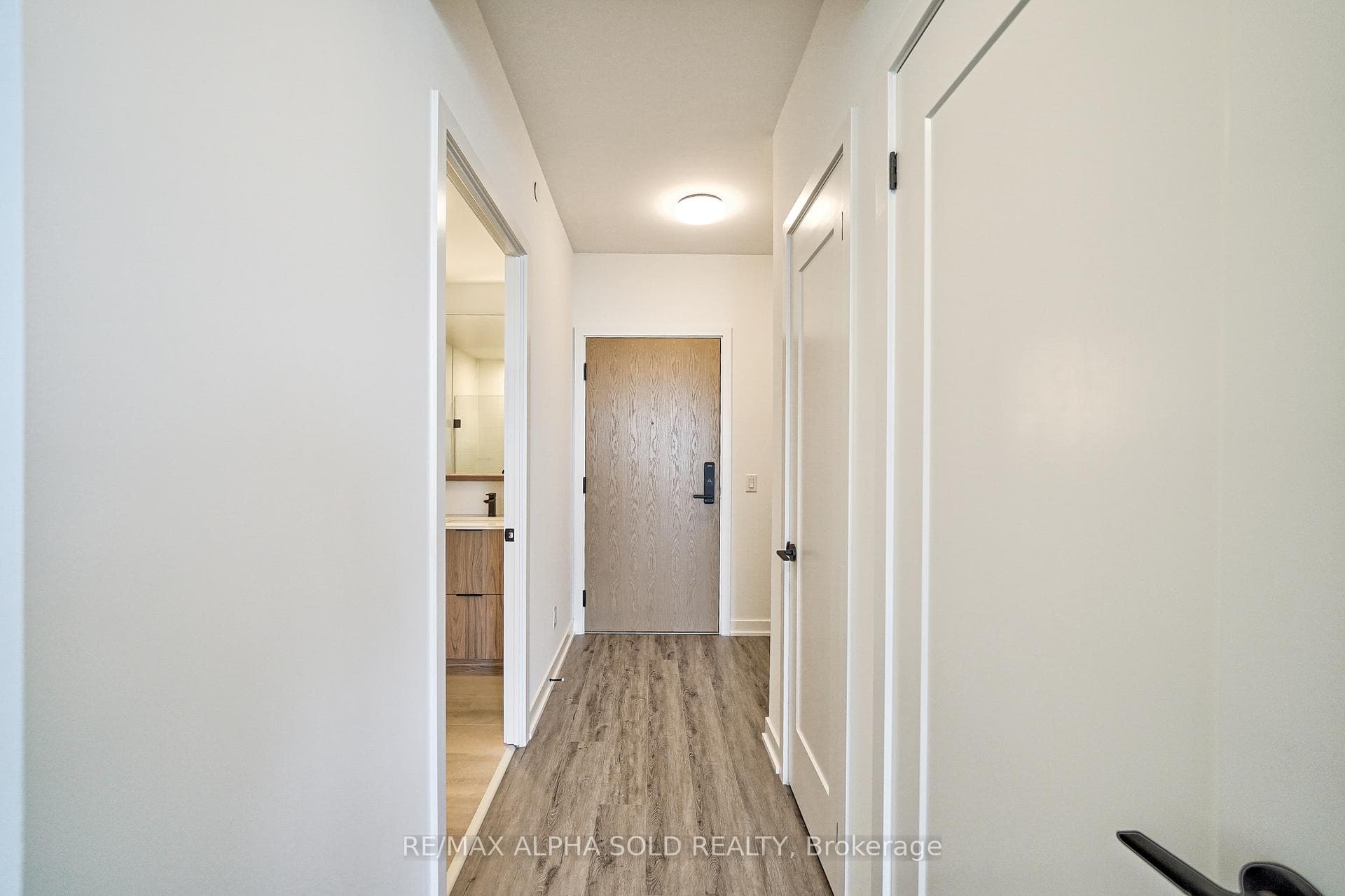 5 Defries Street Unit 3402 photo 7