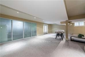 377 Hollywood Avenue photo 10