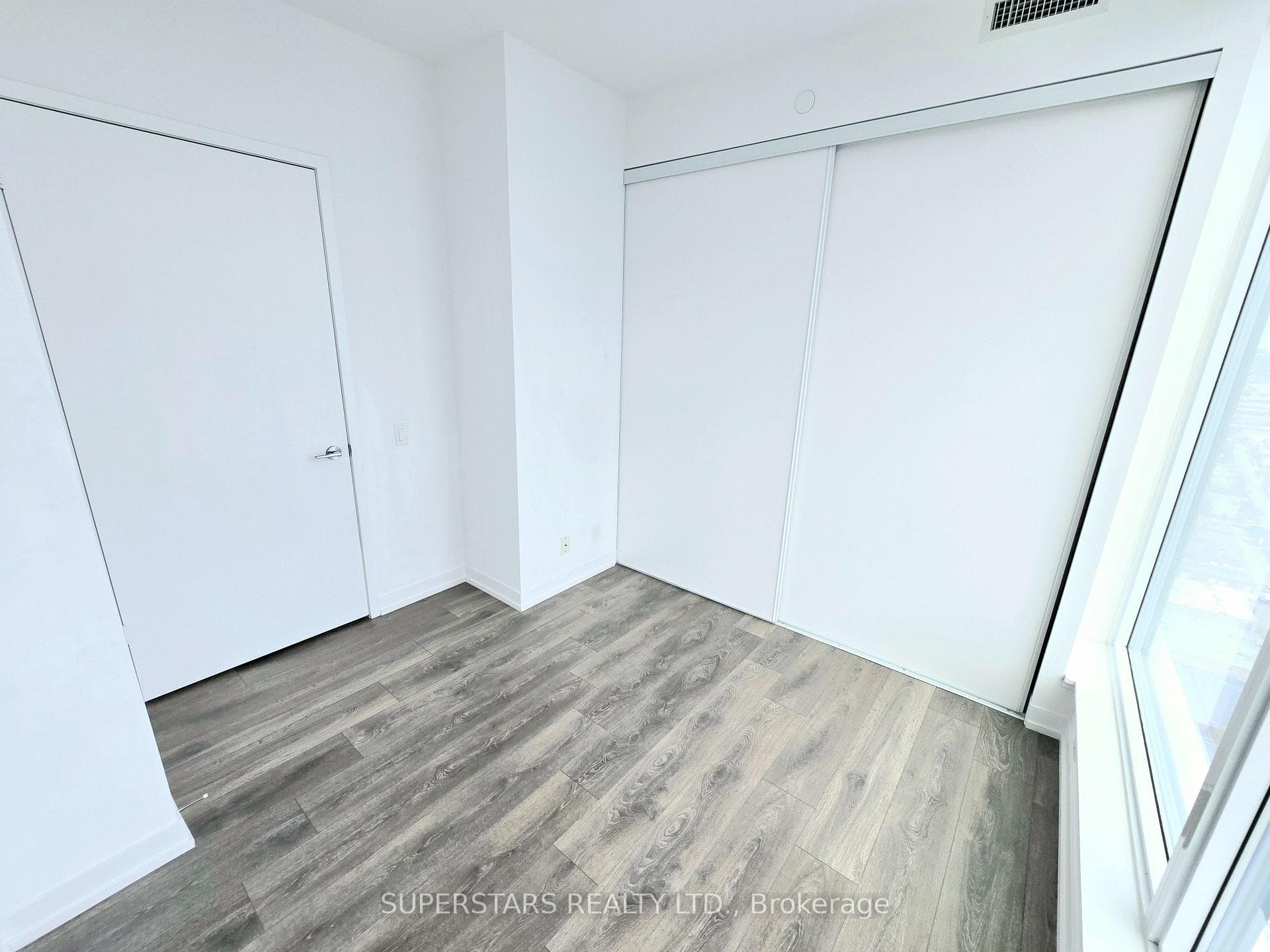 898 Portage Parkway Unit 5002 photo 15