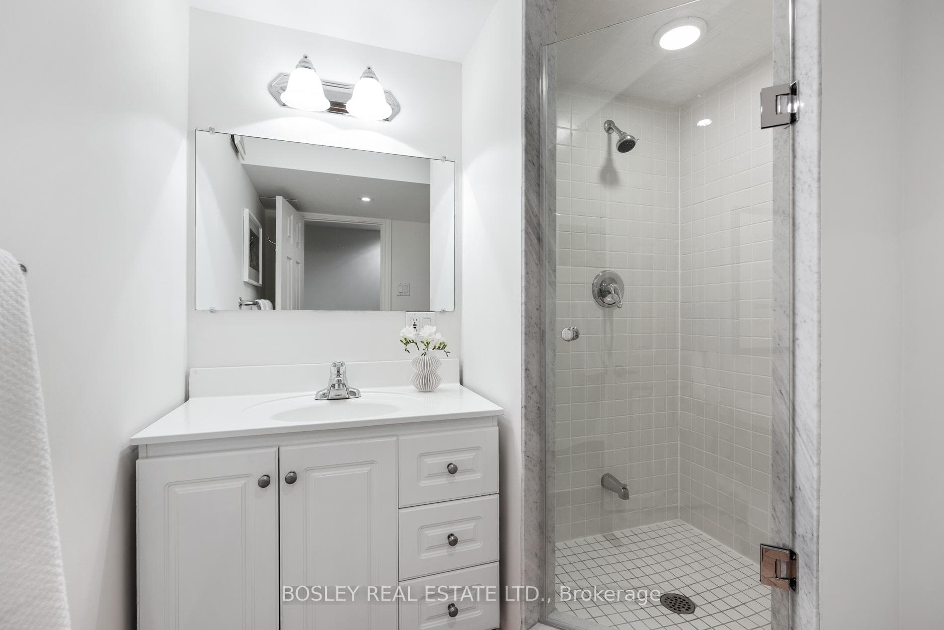 224 Roselawn Avenue photo 35