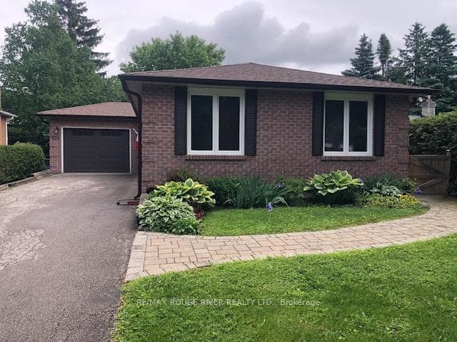 10 Marion Drive photo 2