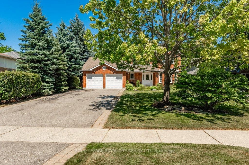 16 Lyle Place photo 2