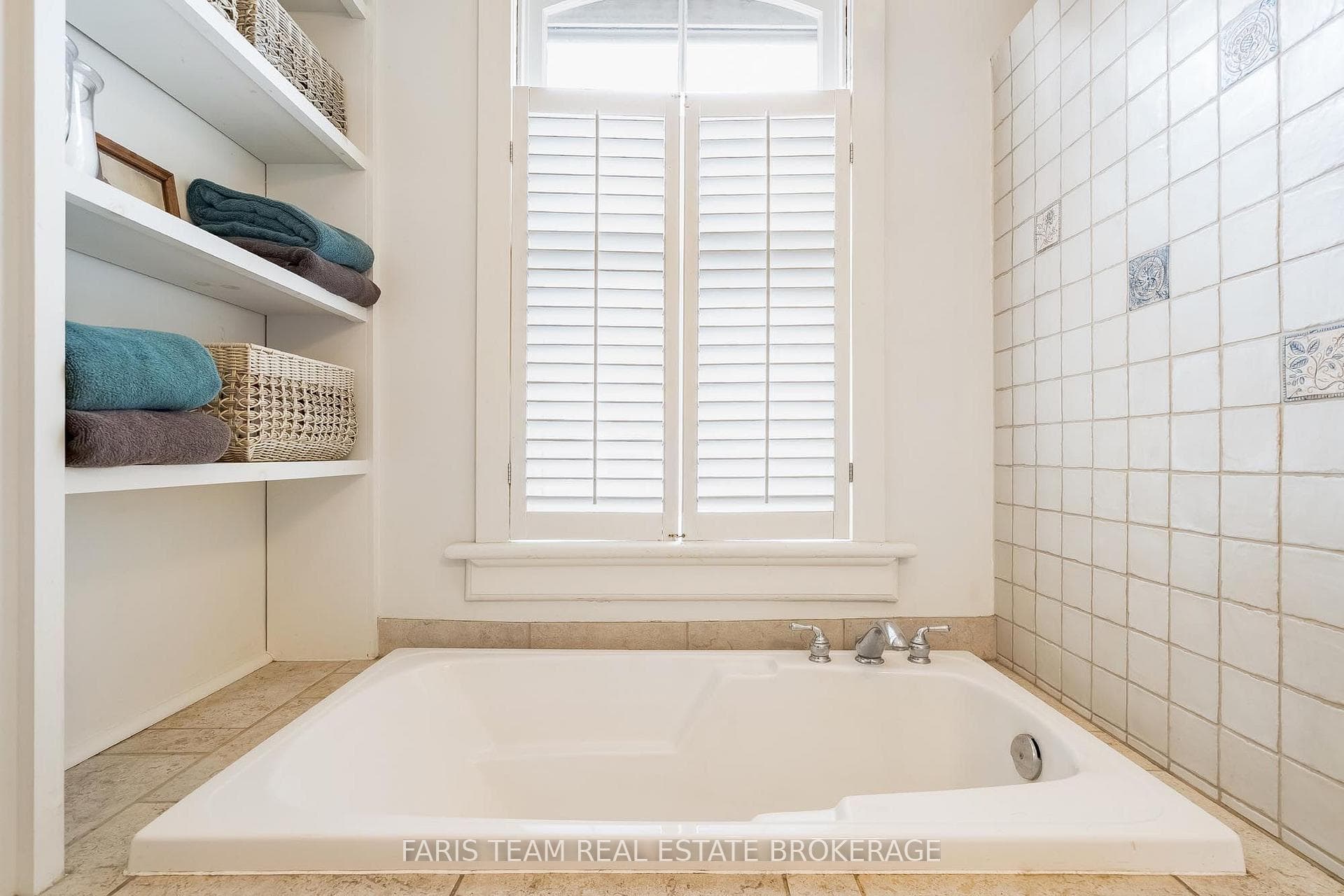 53 Burton Avenue photo 22