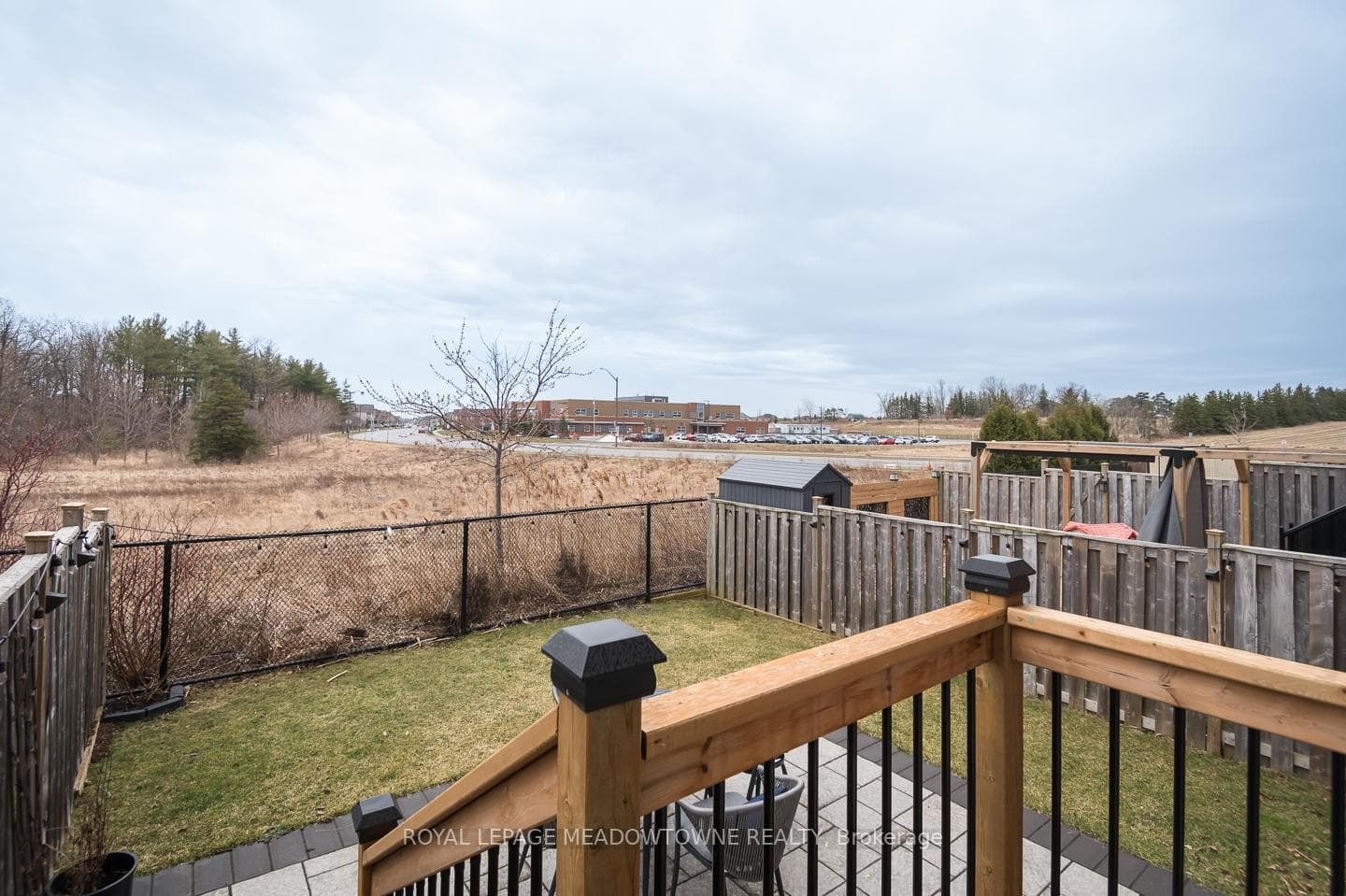 Well Maintained Patio & Deck