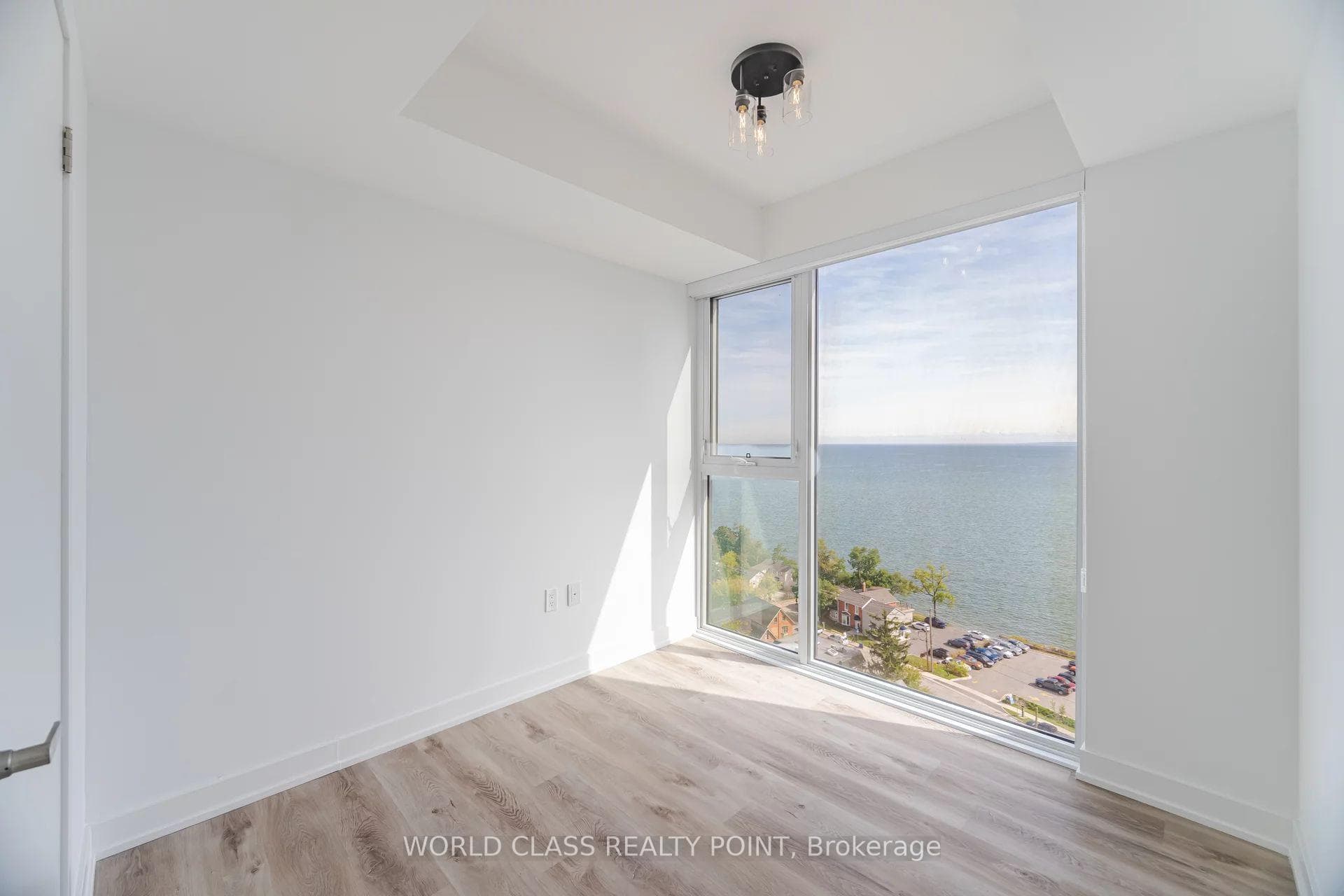 370 Martha st Street Unit 1407 photo 17