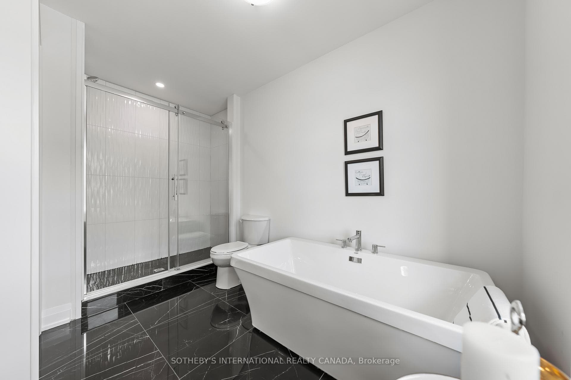 675 Victoria Road Unit 23 photo 21