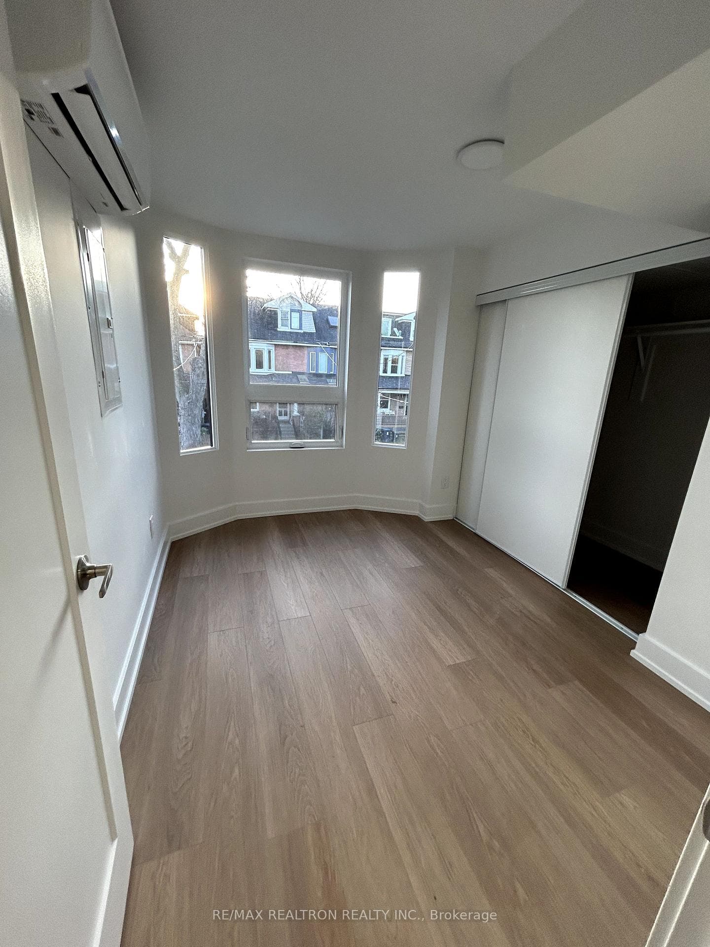 137 Curzon Street Unit 3 photo 16