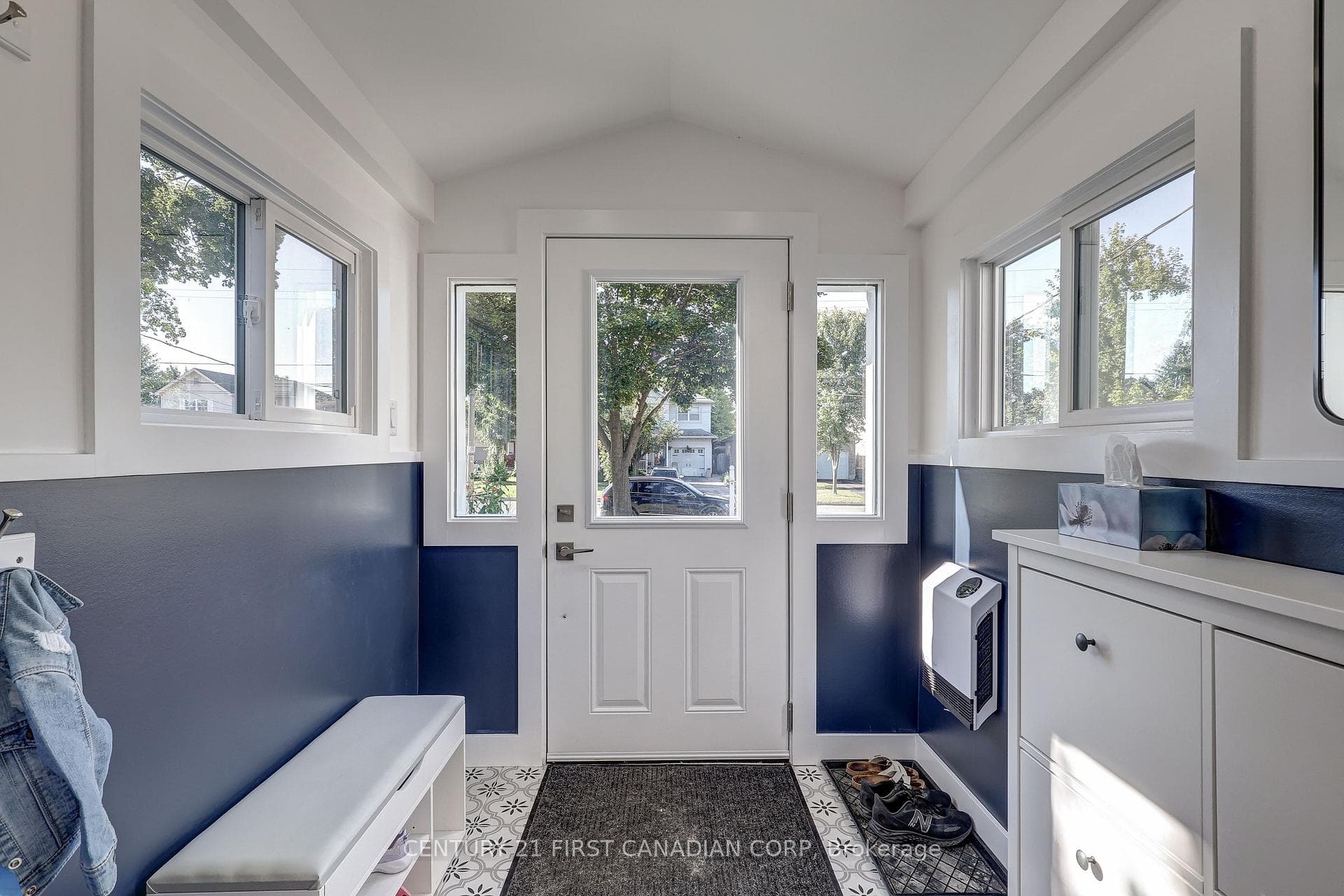 566 PALL MALL Street photo 15