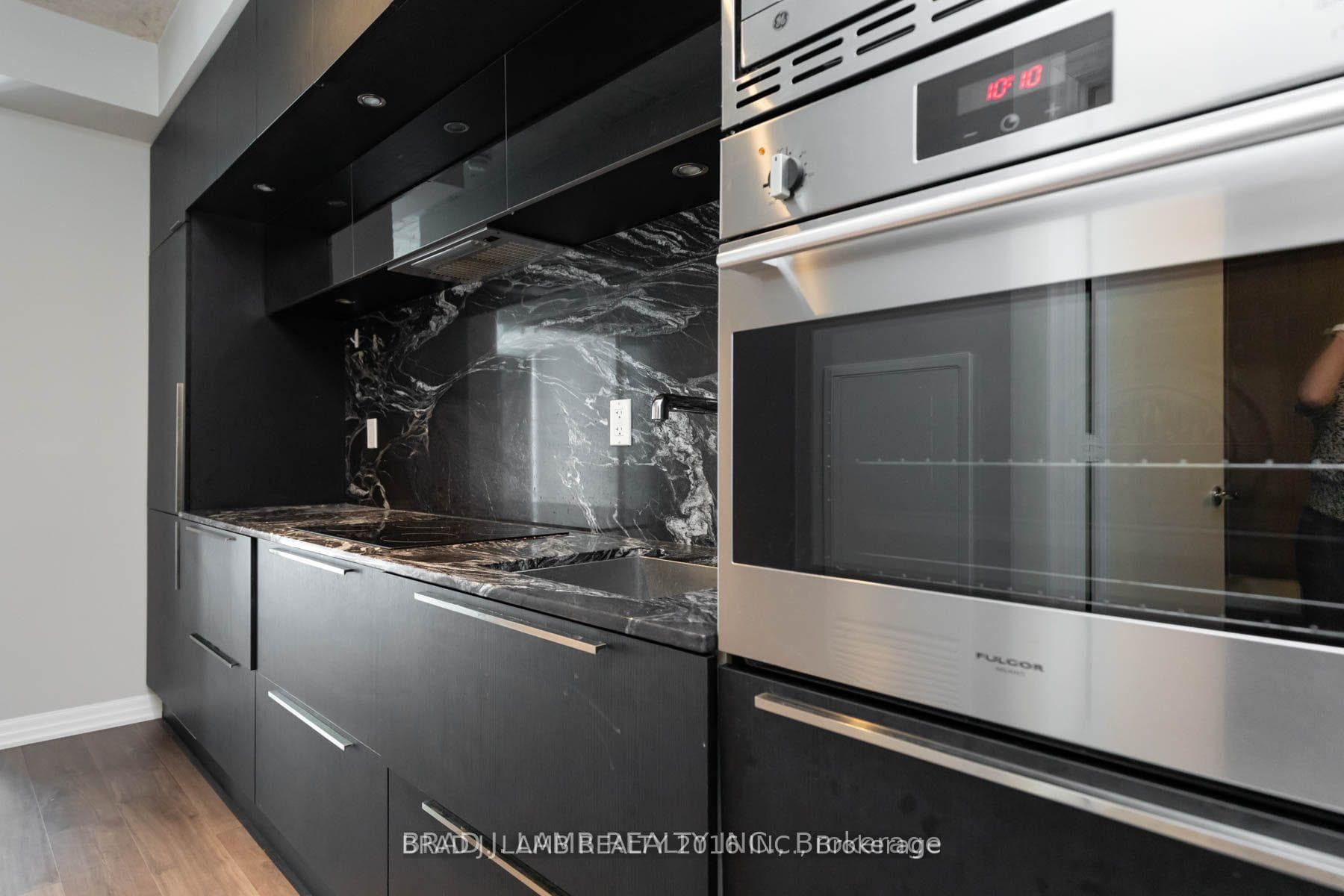 88 Blue Jays Way Unit 1109 photo 10