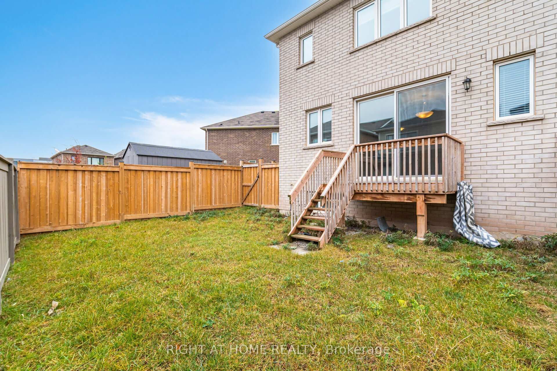 908 Sumac Gardens photo 48