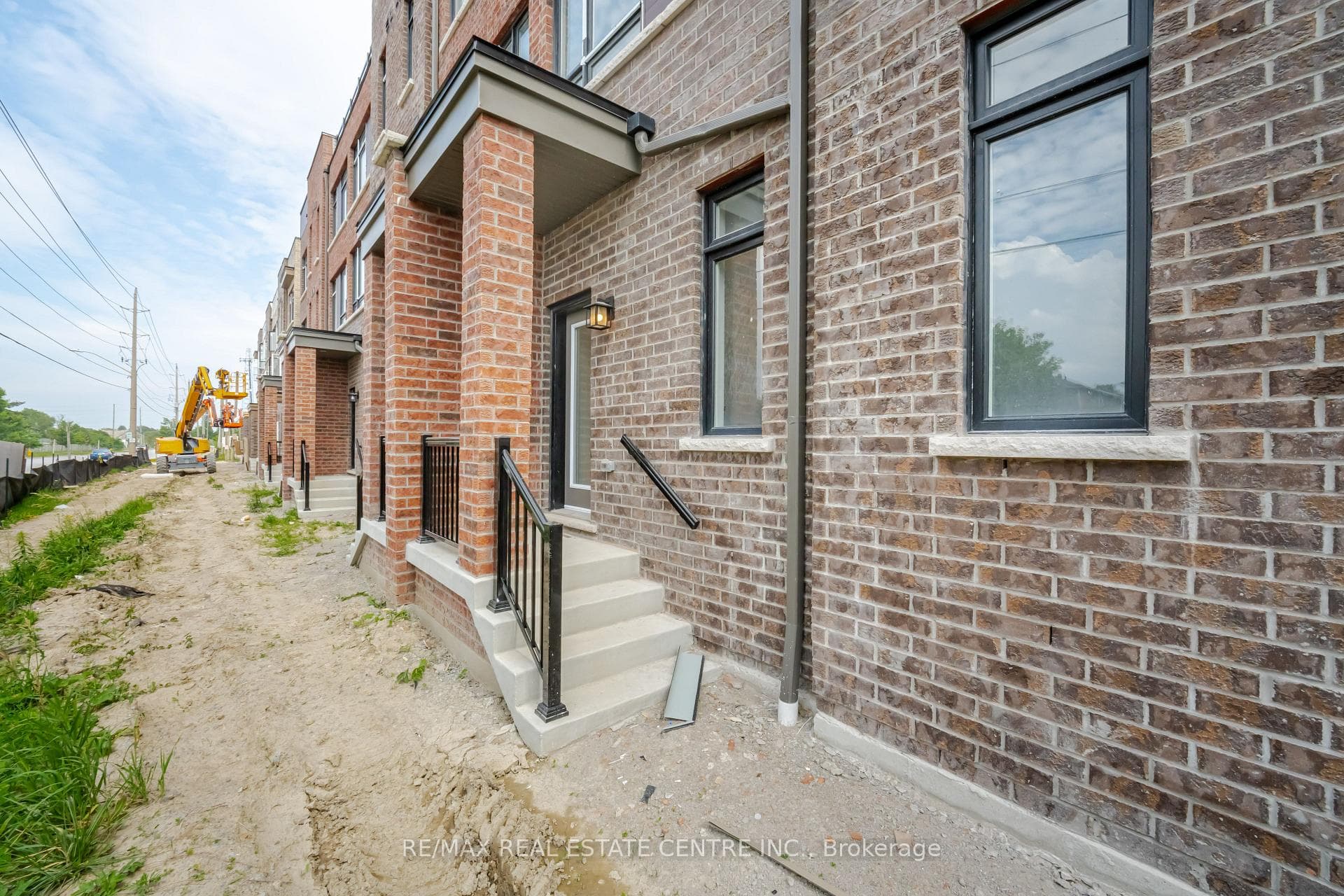 1865 Pickering Parkway Unit 1102 photo 40