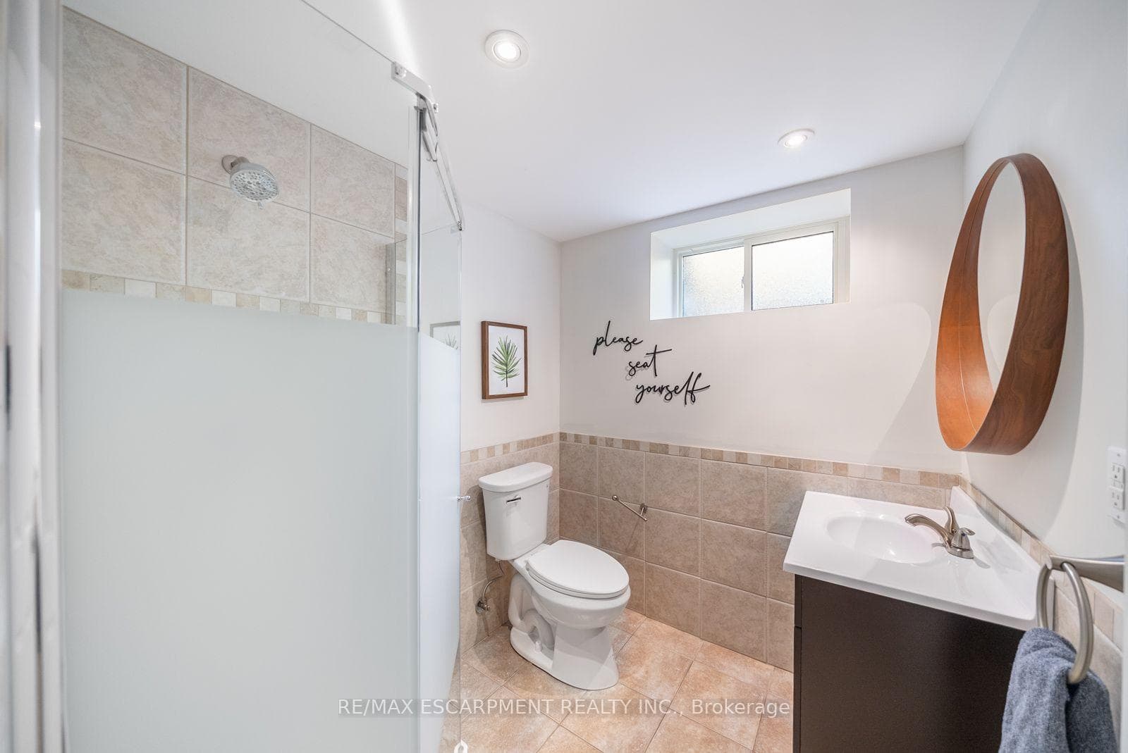 134 Fairwood Place photo 35