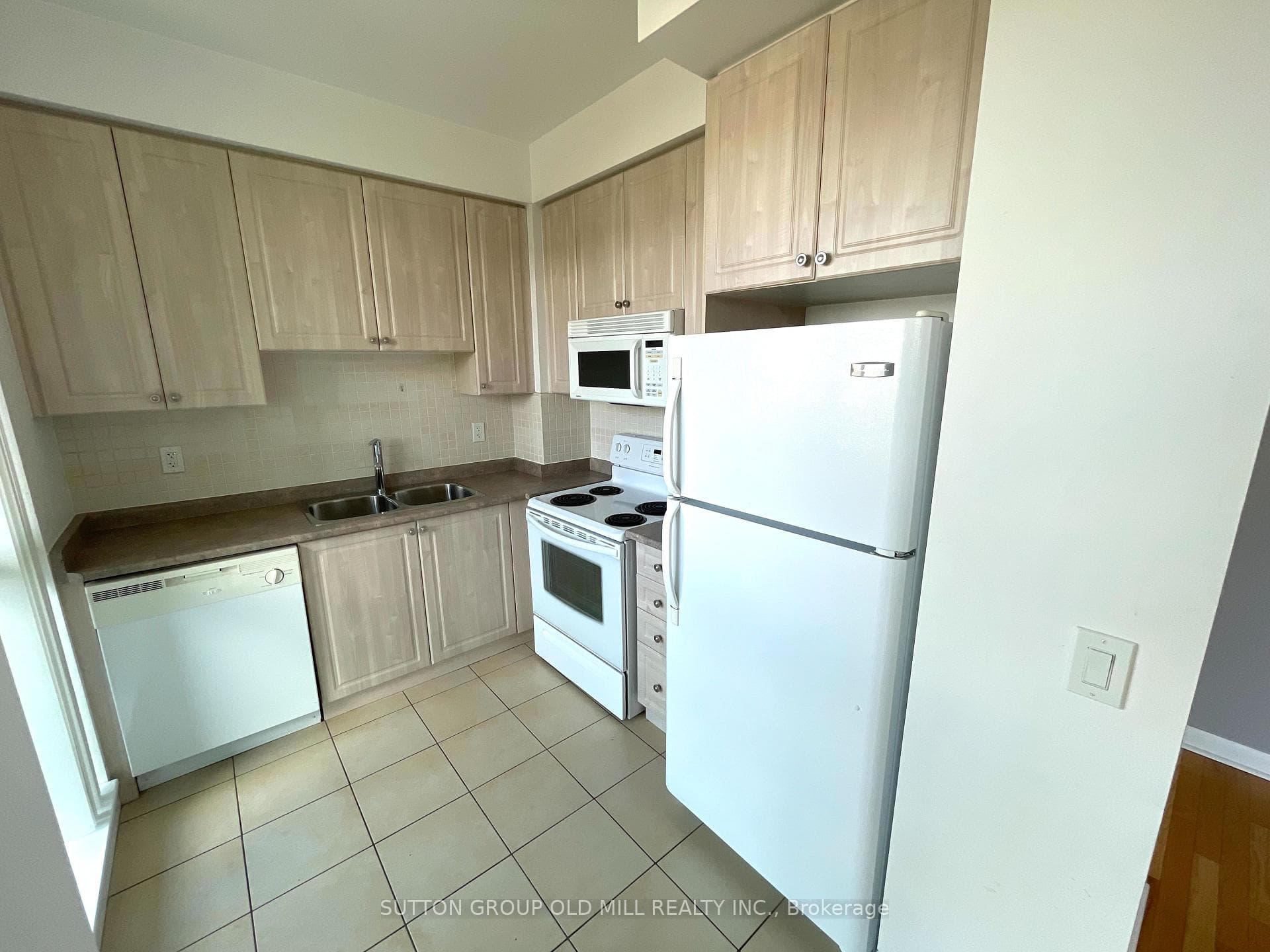 235 Sherway Gardens Road Unit 308 photo 11