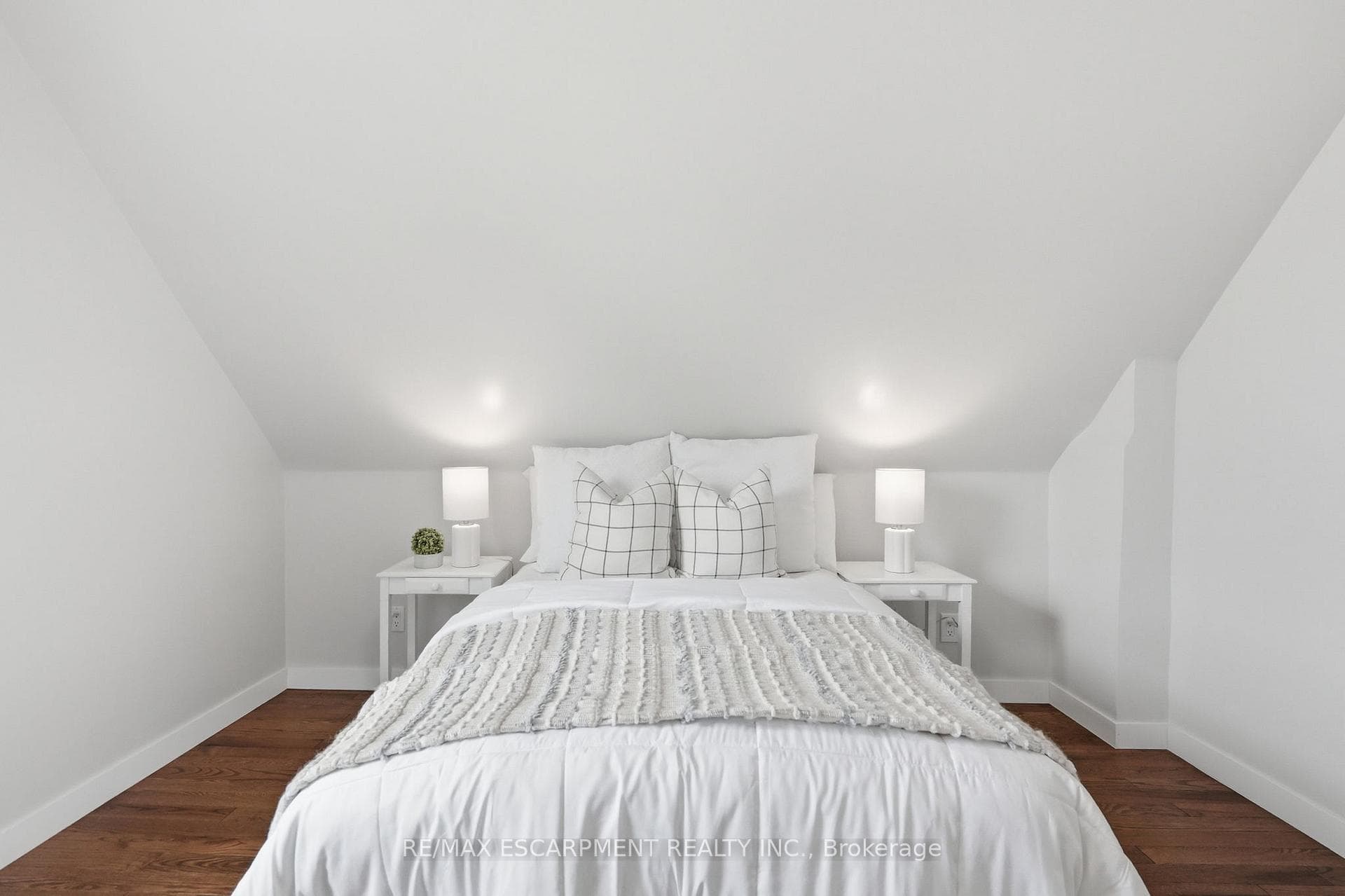 410 Beach Boulevard photo 17