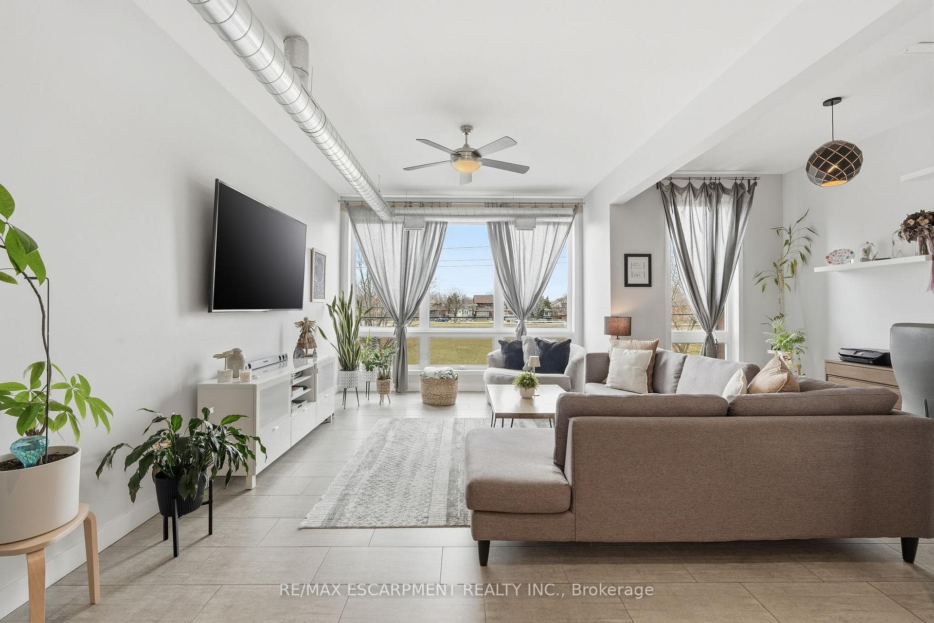 414 JOHN Street photo 10