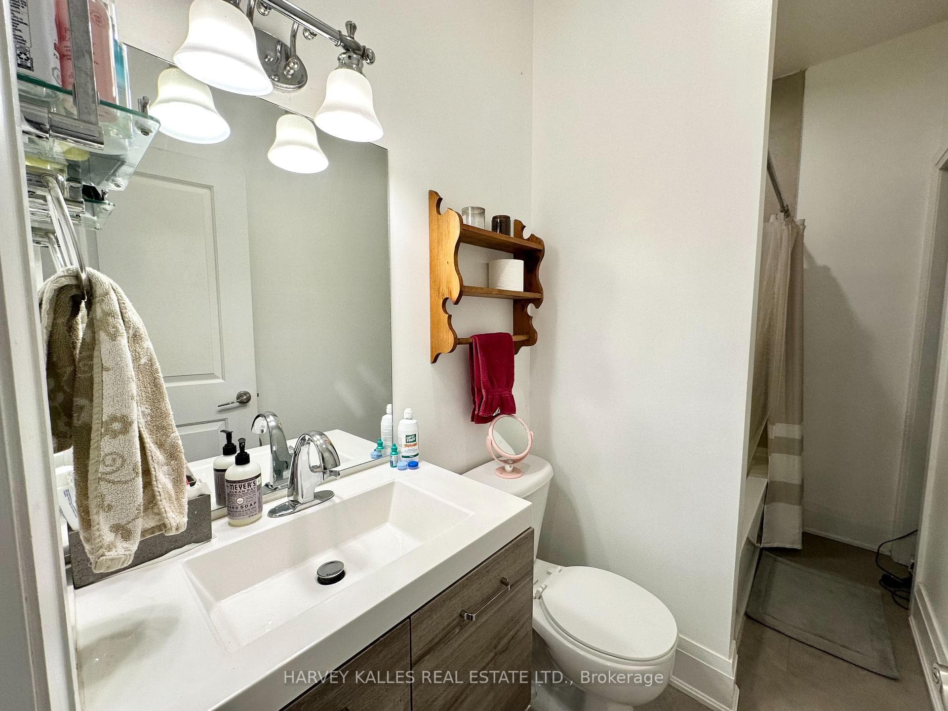 543 Palmerston Boulevard Unit 2 photo 11