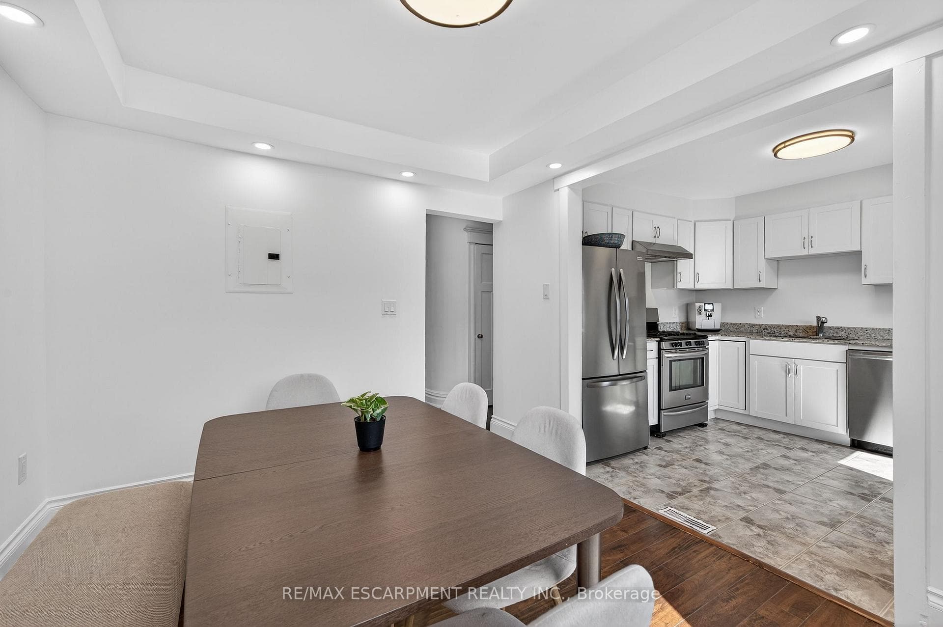 33 Homewood Avenue photo 18