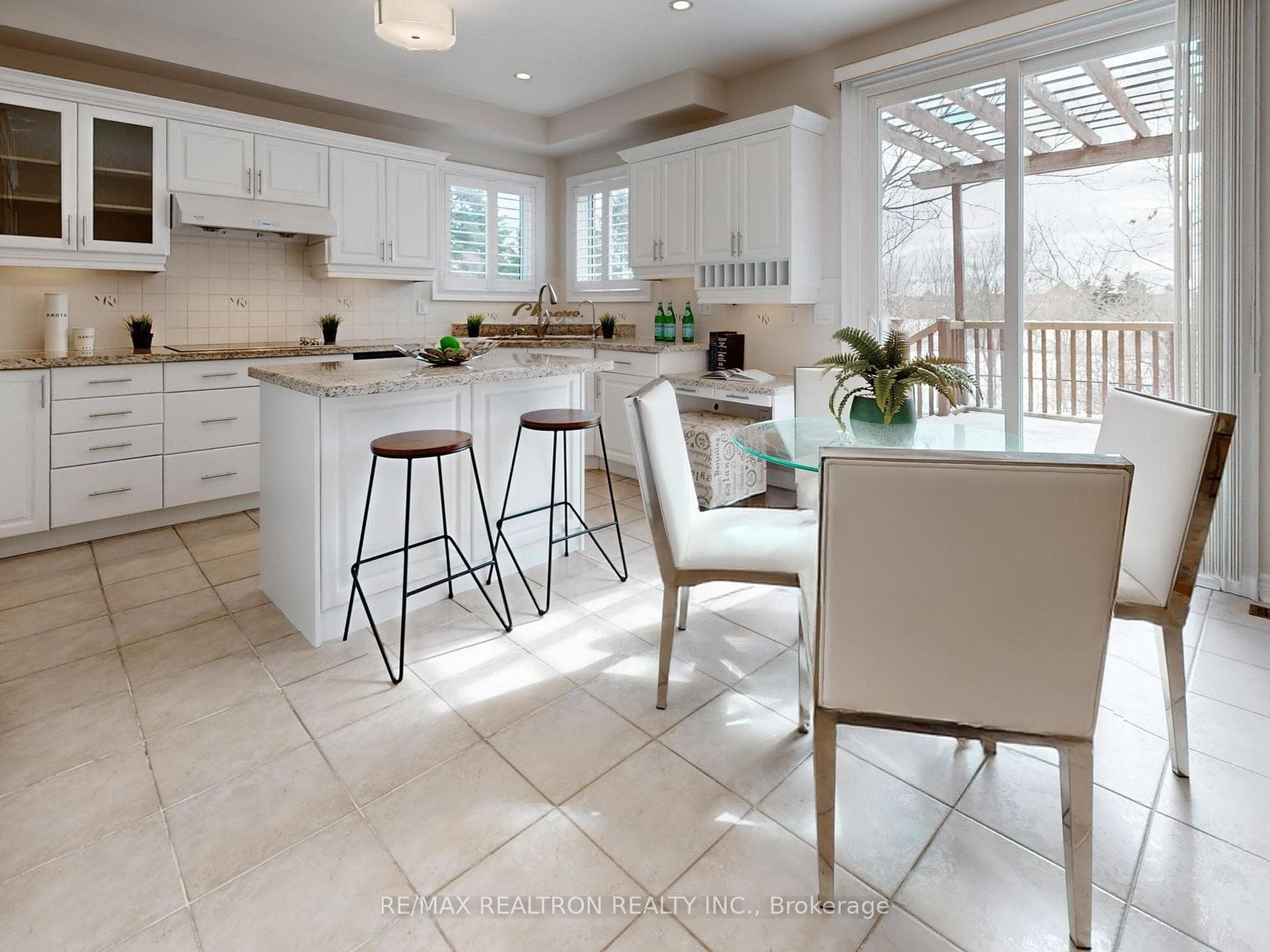 297 Castan Avenue photo 21